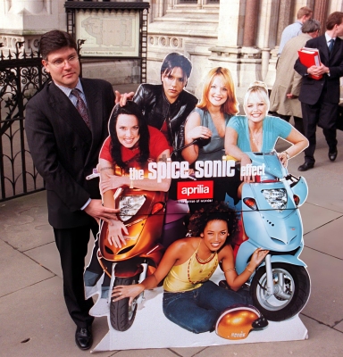 Click to view full size image
==============
SG_-_Aprilia_Scooter__France_Promotion1998_281629.jpg SG_-_Aprilia_Scooter__France_Promotion1998_281629.jpg