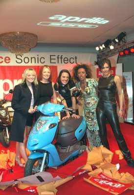 Click to view full size image
==============
SG_-_Aprilia_Scooter__France_Promotion1998_281929.jpg SG_-_Aprilia_Scooter__France_Promotion1998_281929.jpg