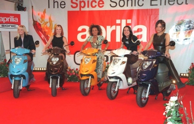 Click to view full size image
==============
SG_-_Aprilia_Scooter__France_Promotion1998_28429.jpg SG_-_Aprilia_Scooter__France_Promotion1998_28429.jpg