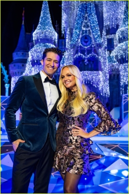 Click to view full size image
==============
Emma_-_2019_-_Set_9_Disney_Magical_Holiday_28329.jpg Emma_-_2019_-_Set_9_Disney_Magical_Holiday_28329.jpg