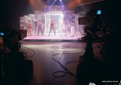 Click to view full size image
==============
1996_-_Set__30_28929.jpg 1996_-_Set__30_28929.jpg