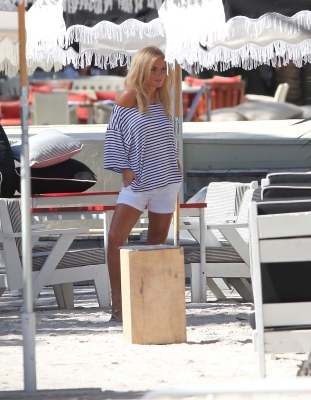 Geri_By_Next_X_Collection_282011-201229_-_On_Set_287529.jpg