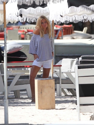 Geri_By_Next_X_Collection_282011-201229_-_On_Set_287729.jpg