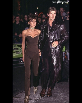 Click to view full size image
==============
SG_-_Celebrity_Screening_of_Withnail_and_I_2000_281129.jpg SG_-_Celebrity_Screening_of_Withnail_and_I_2000_281129.jpg
