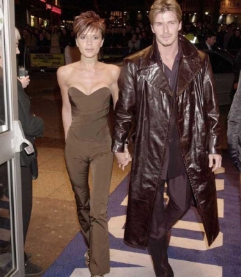 Click to view full size image
==============
SG_-_Celebrity_Screening_of_Withnail_and_I_2000_281229.jpg SG_-_Celebrity_Screening_of_Withnail_and_I_2000_281229.jpg