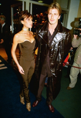 Click to view full size image
==============
SG_-_Celebrity_Screening_of_Withnail_and_I_2000_282029.jpg SG_-_Celebrity_Screening_of_Withnail_and_I_2000_282029.jpg