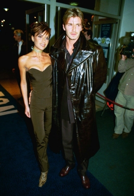Click to view full size image
==============
SG_-_Celebrity_Screening_of_Withnail_and_I_2000_282329.jpg SG_-_Celebrity_Screening_of_Withnail_and_I_2000_282329.jpg