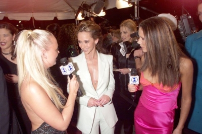Click to view full size image
==============
SG_-_VH1_Vogue_Fashion_Awards_2000_286629.jpg SG_-_VH1_Vogue_Fashion_Awards_2000_286629.jpg
