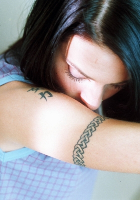 Click to view full size image
==============
Mel_C_-_1998_Set_2_28429.jpg Mel_C_-_1998_Set_2_28429.jpg