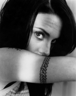 Click to view full size image
==============
Mel_C_-_1998_Set_2_28529.jpg Mel_C_-_1998_Set_2_28529.jpg