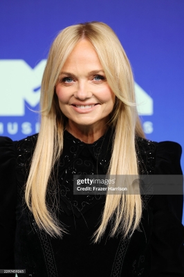 Emma_-_MTV_Video_Music_Awards_2026_285129.jpg