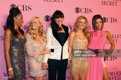 12th_Annual_Victoria_s_Secret_Fashion_Show_2007_281329~0.jpg