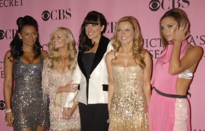12th_Annual_Victoria_s_Secret_Fashion_Show_2007_2815129.jpg
