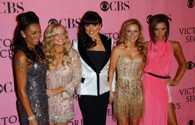 12th_Annual_Victoria_s_Secret_Fashion_Show_2007_2816629.jpg