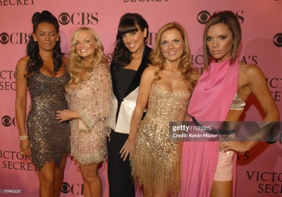 12th_Annual_Victoria_s_Secret_Fashion_Show_2007_281729~0.jpg