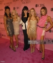 12th_Annual_Victoria_s_Secret_Fashion_Show_2007_281629~0.jpg