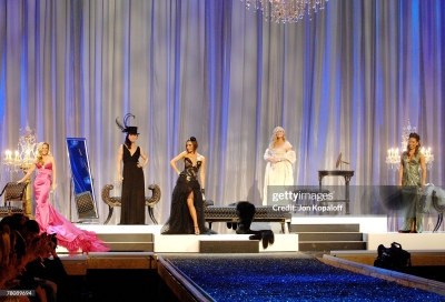 Performance_-_Victoria_s_Secret_Fashion_Show_2007_2838829.jpg