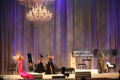 Performance_-_Victoria_s_Secret_Fashion_Show_2007_2841429.jpg