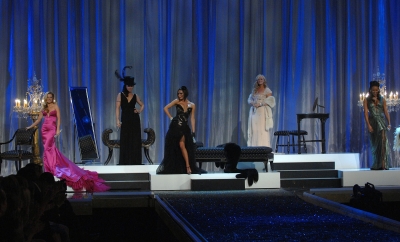 Performance_-_Victoria_s_Secret_Fashion_Show_2007_2861329.jpg