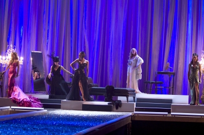 Performance_-_Victoria_s_Secret_Fashion_Show_2007_2861429.jpg