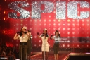 Performance_-_Victoria_s_Secret_Fashion_Show_2007_2866429.jpg