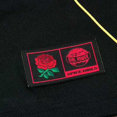 Click to view full size image
==============
England_Ruby_x_Red_Roses_2025_283629.jpg England_Ruby_x_Red_Roses_2025_283629.jpg